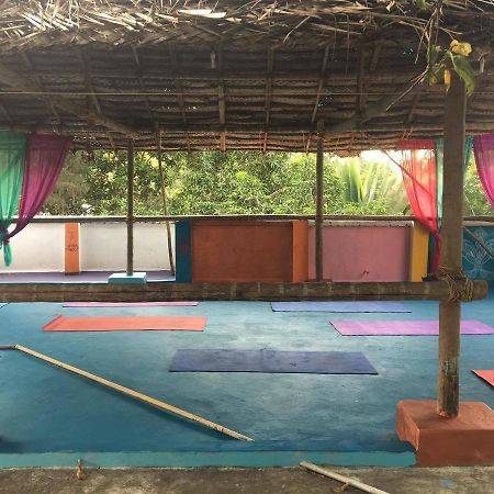 Mk Gardens Surf & Yoga House Varkala Exterior photo