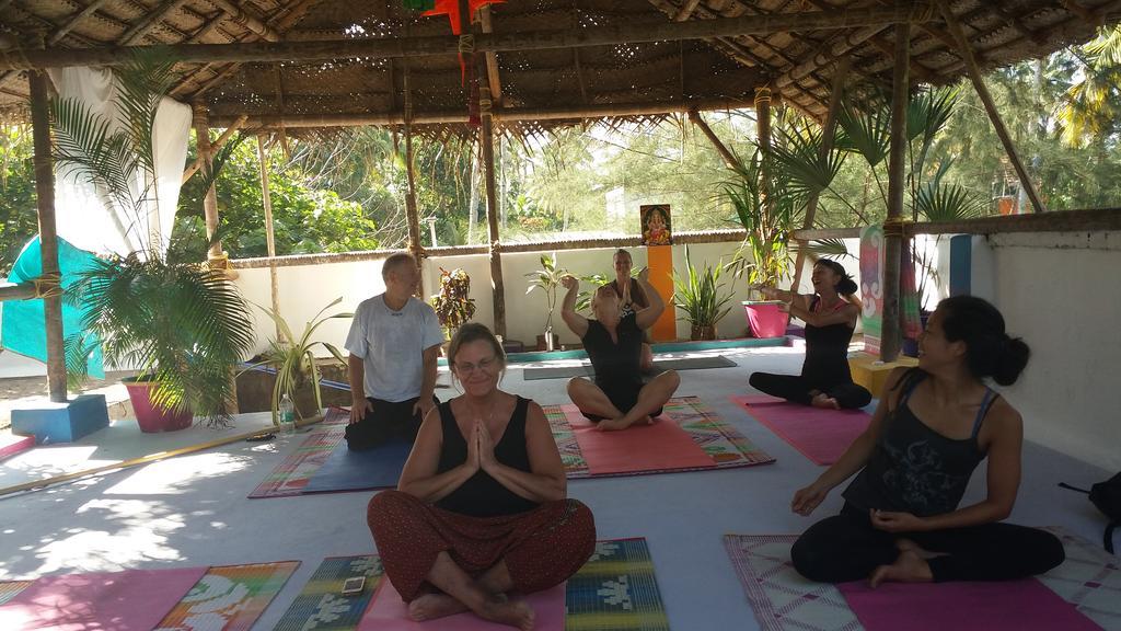 Mk Gardens Surf & Yoga House Varkala Exterior photo