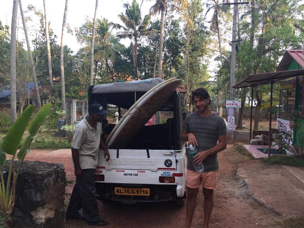Mk Gardens Surf & Yoga House Varkala Exterior photo