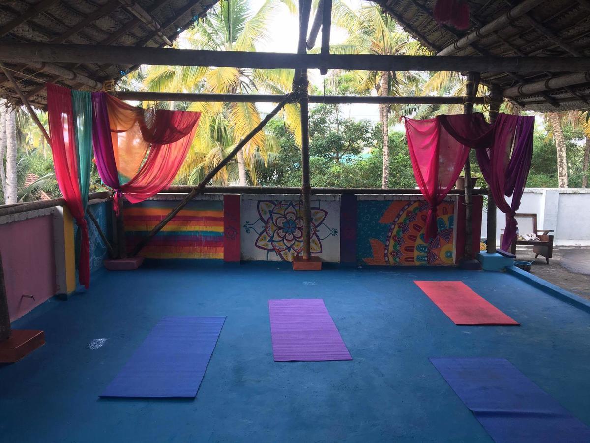 Mk Gardens Surf & Yoga House Varkala Exterior photo